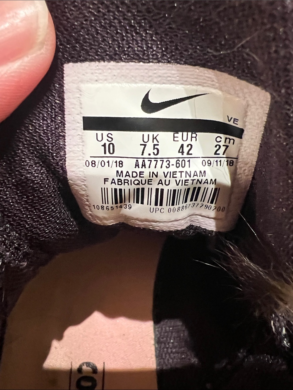 Nike Running Shoes - Picture 7 of 11